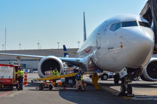 IT-ANÁLISIS: Aerolíneas acuerdan estímulos con gobierno por alza en turbosina